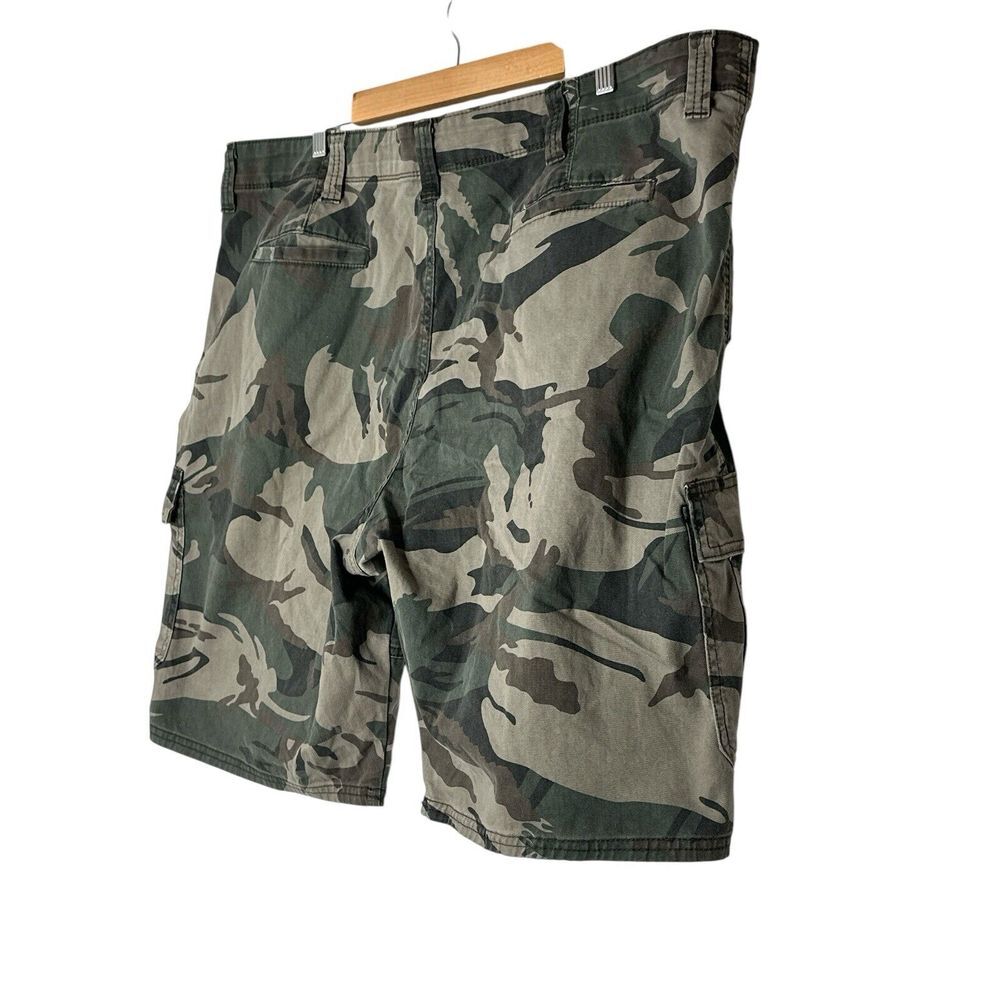 Wrangler Shorts Men's Size‎ 44 Camouflage Stretch Relaxed Fit Cargo Pockets - Picture 7 of 8